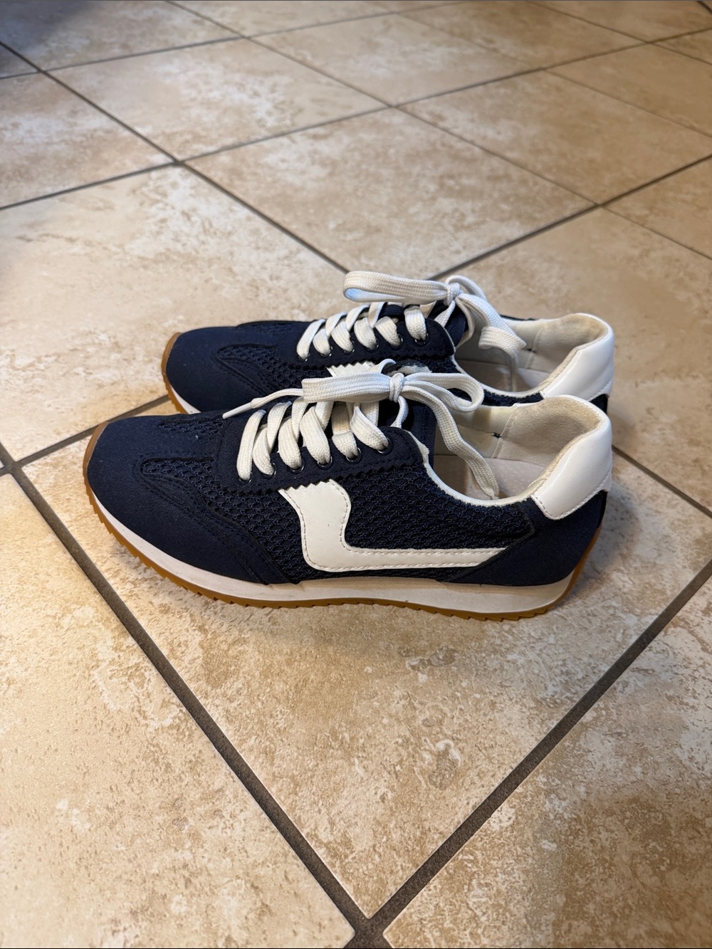 Project Cloud Navy and White Casual tennis Shoes